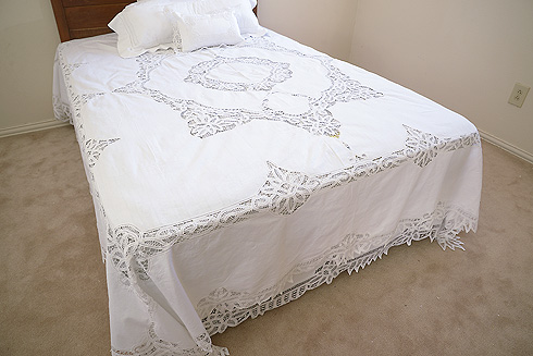 Old Fashioned Battenburg Lace Queen Size Coverlet 90"x106" - Click Image to Close